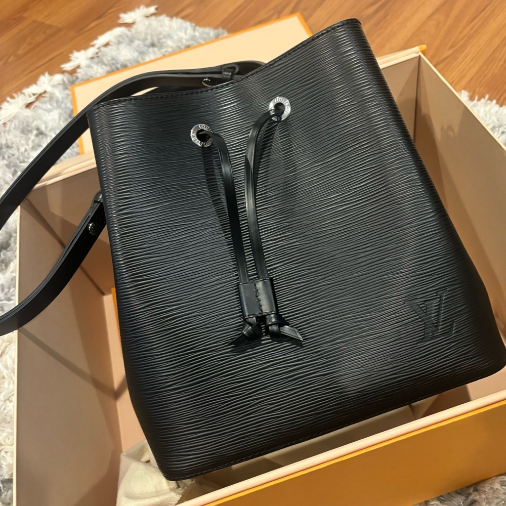 Louis Vuitton Black Epi Leather Shoulder Bag